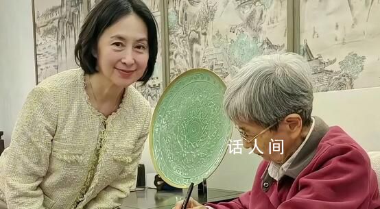 何超瓊現身哈爾濱夜店 受到眾多粉絲熱情追捧