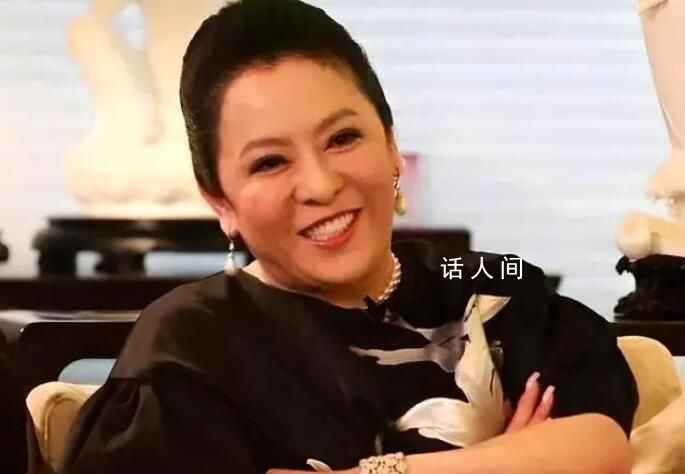 00后在向太直播間拍下800萬豪宅 每平米的售價高達10萬元