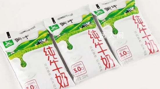 蒙牛客服回應(yīng)袋裝奶包裝南北差異 工廠設(shè)備型號不完全一樣