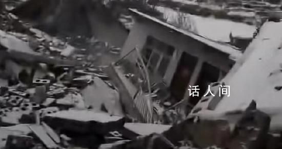 云南鎮(zhèn)雄發(fā)生山體滑坡47人被埋 已有兩名自行逃生的村民被送往鎮(zhèn)雄縣人民醫(yī)院救治