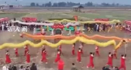 年貨大集里的濃濃年味 紅火過新年