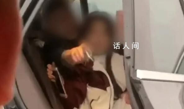 2女孩疑遭人拐賣上高速呼喊求助 目前2名女孩均已安全到家