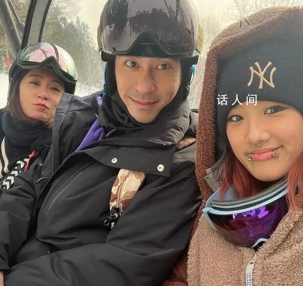 賈靜雯女兒梧桐妹戴唇環舌環 鼻環唇環和舌環十分搶鏡