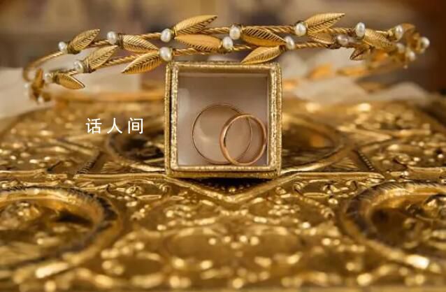 “價格戰(zhàn)”逼瘋縣城金店老板 返鄉(xiāng)青年點燃了下沉市場的黃金行情