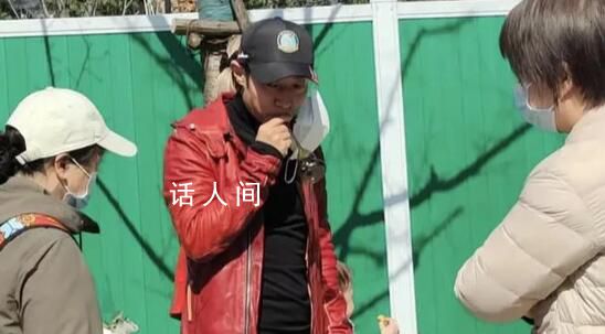 撒貝寧李白帶龍鳳胎回武漢過年 撒貝寧的妹妹罕見露面