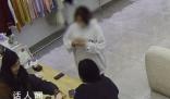 媽媽看中新衣舍不得買女兒折返買下 店主:女孩用的是寒假兼職工資