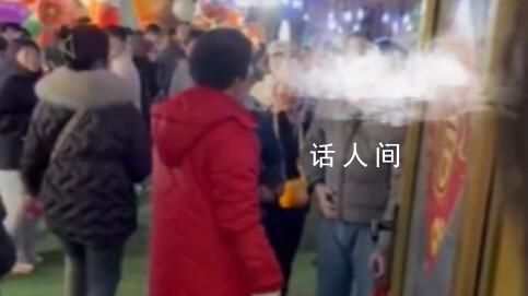 天津景區(qū)男廁改女廁男子帶隊闖入 被指責沒有紳士風度