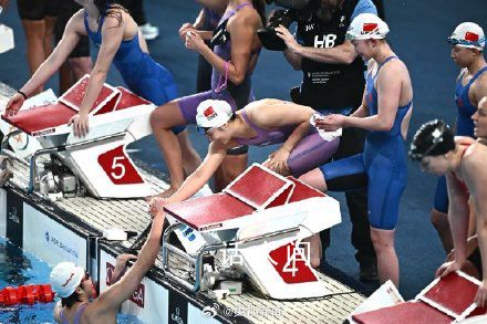 中國姑娘們比賽反超第一看得太爽 太厲害了