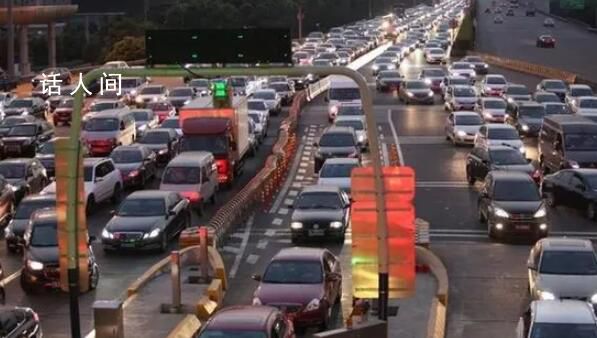 各地迎來(lái)春運(yùn)返程高峰 我國(guó)交通運(yùn)輸部門(mén)采取積極措施