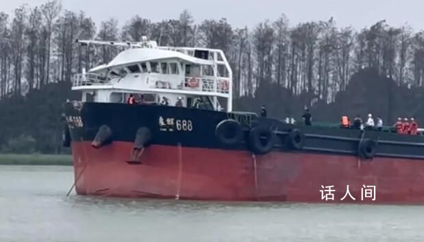 廣州墜橋公交平時乘客多為學(xué)生 掉落時車上只有駕駛員1人