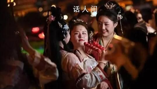 曹縣漢服賣了3個億 廠家忙壞了