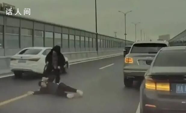 杭州賓利司機持械傷人 已被刑拘