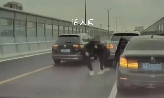 警方通報賓利車主打人:系表兄弟