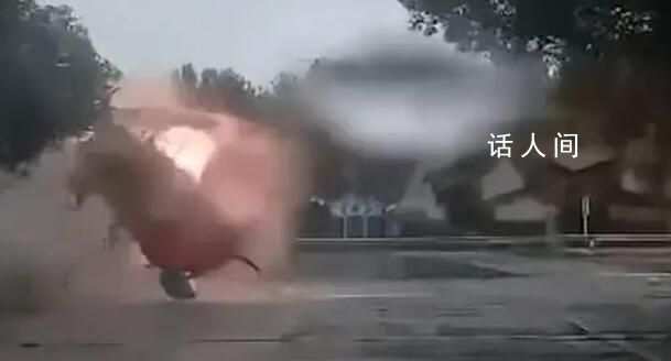 小鵬汽車回應P7因交通事故起火 已趕赴事故現(xiàn)場正配合調(diào)查